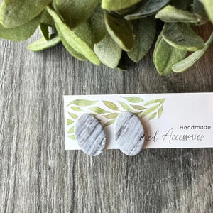 Handmade- Gray Stripe Stud